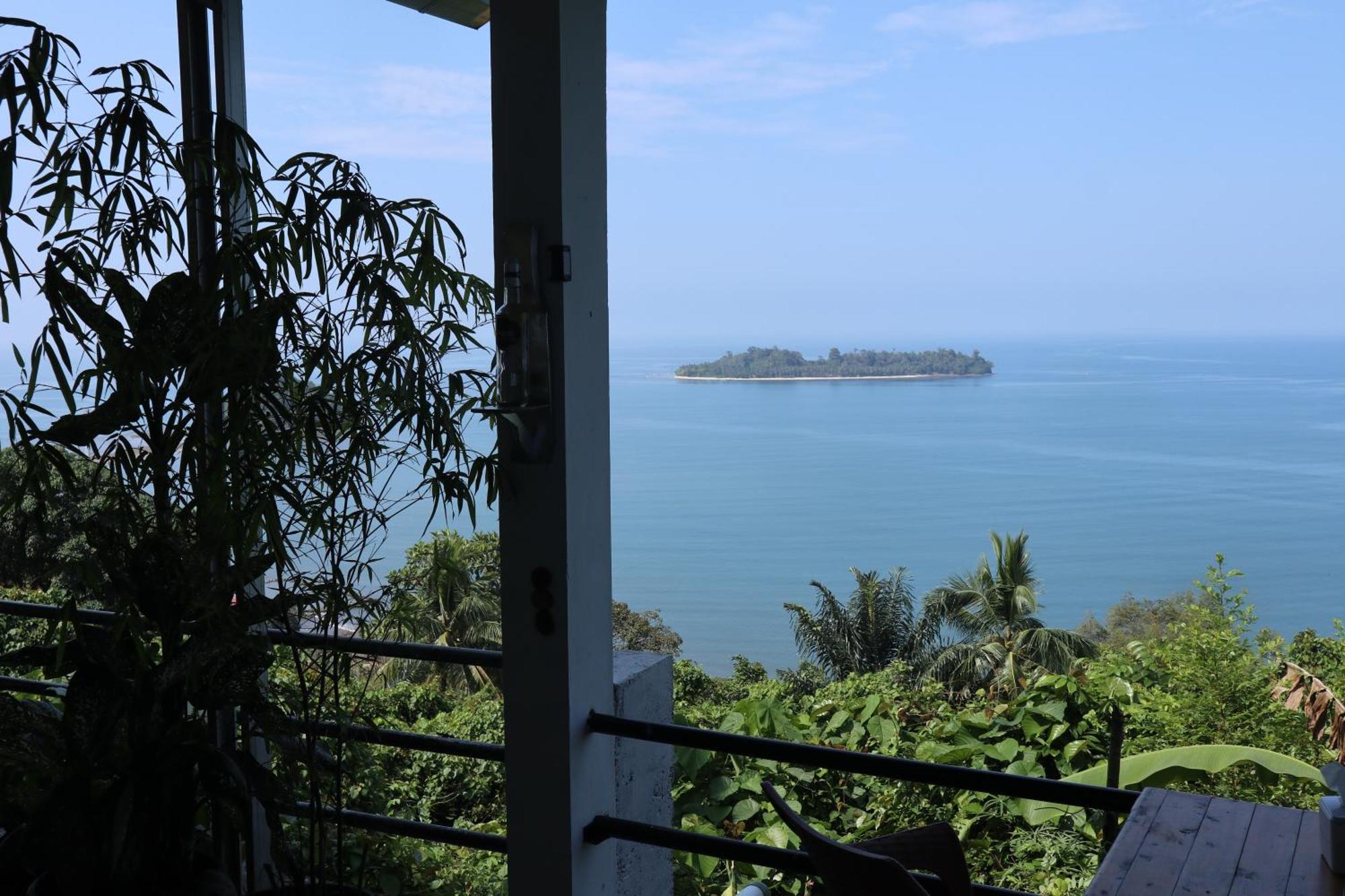The View Padang, Amazing View, 8 Mins Mentawai Fast Ferry, Cold Beer,Close To Restaurants Padang (Sumatra) Eksteriør billede