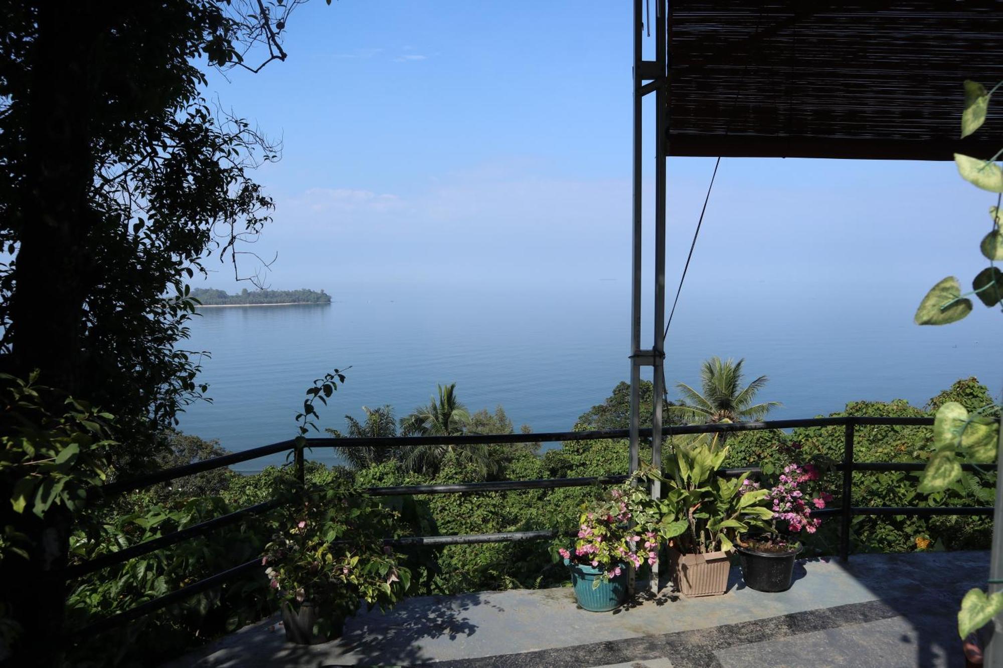 The View Padang, Amazing View, 8 Mins Mentawai Fast Ferry, Cold Beer,Close To Restaurants Eksteriør billede