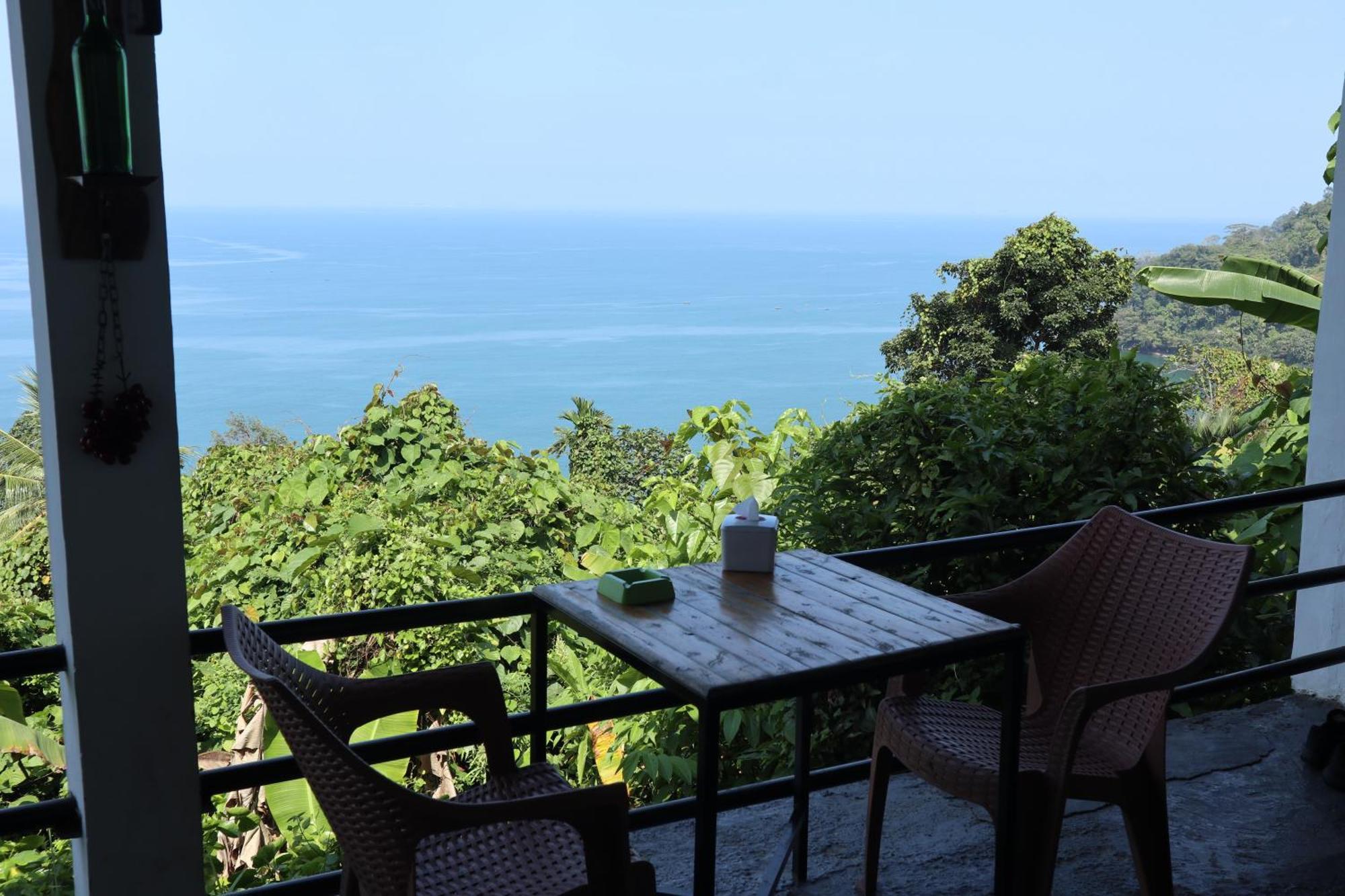 The View Padang, Amazing View, 8 Mins Mentawai Fast Ferry, Cold Beer,Close To Restaurants Eksteriør billede