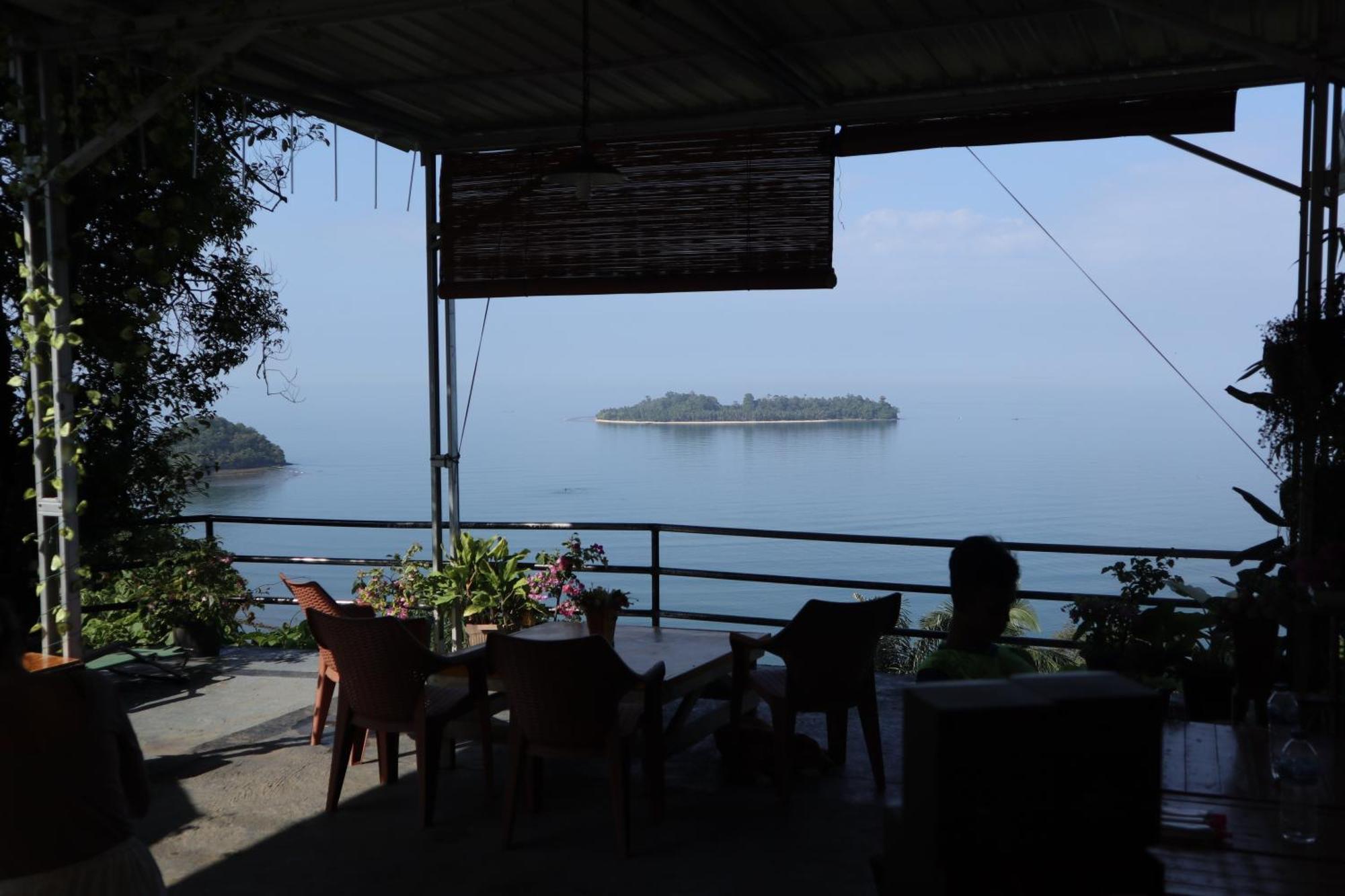 The View Padang, Amazing View, 8 Mins Mentawai Fast Ferry, Cold Beer,Close To Restaurants Eksteriør billede